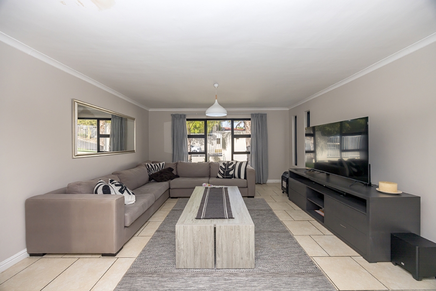 4 Bedroom Property for Sale in Amanda Glen Western Cape